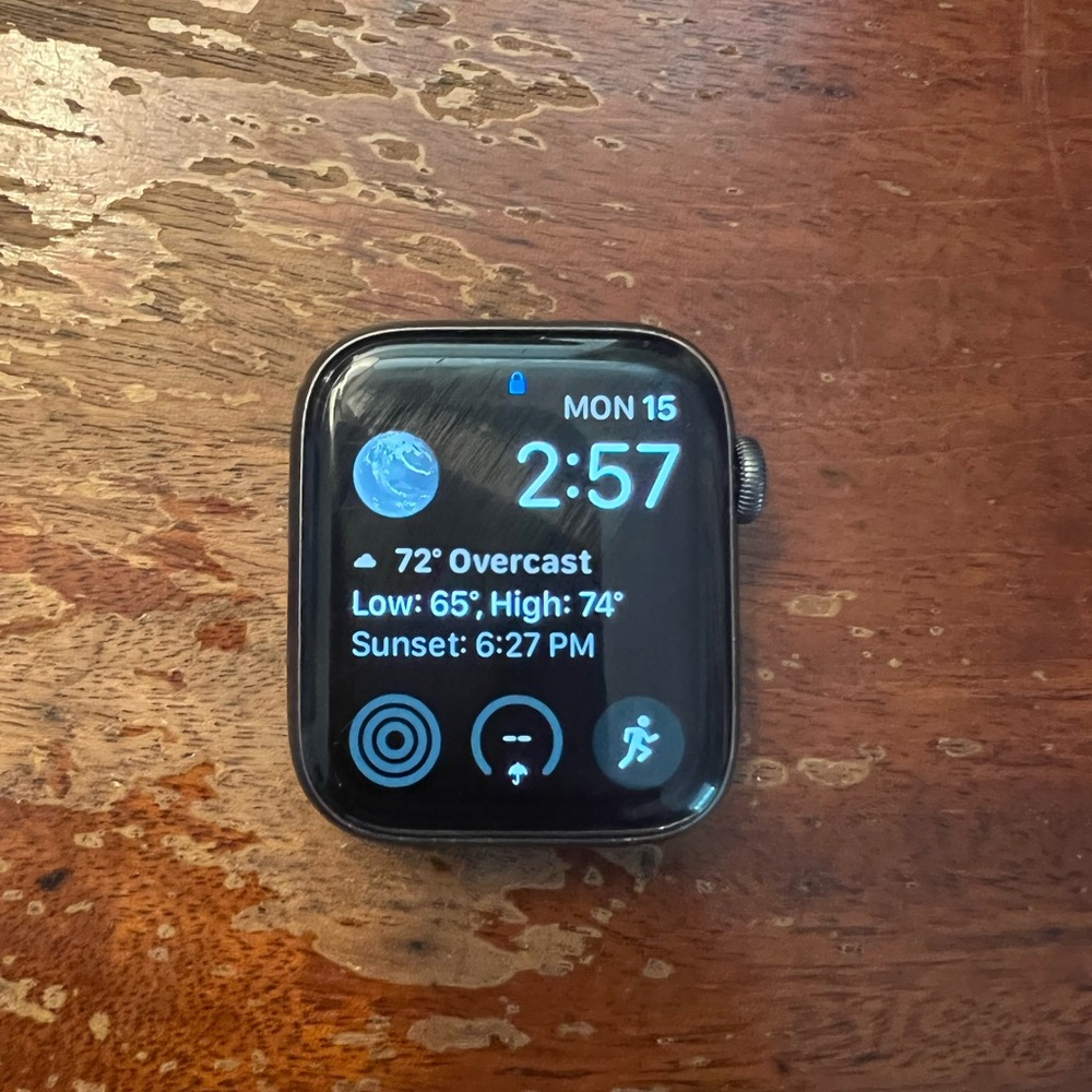 Apple Watch Series 5 (Like New)